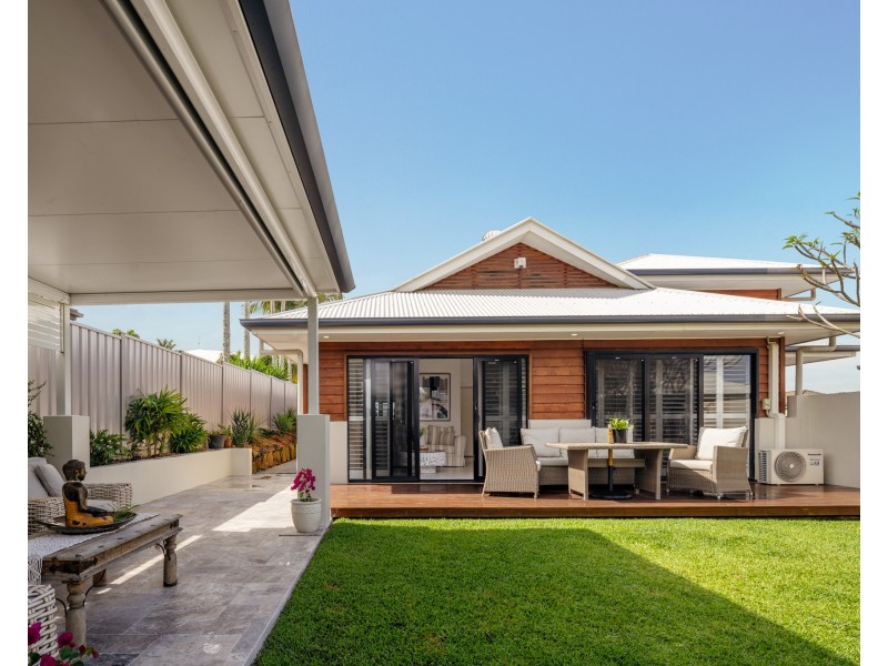 44 Attenborough Circuit, Redland Bay QLD 4165