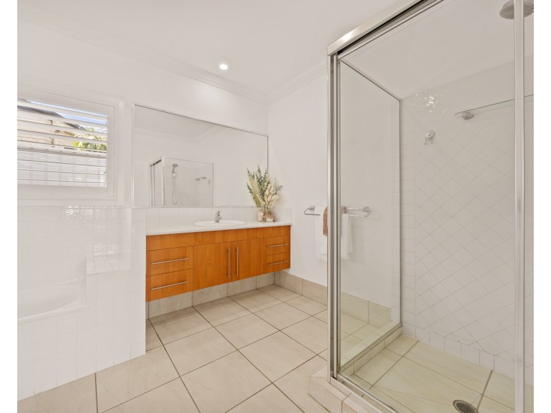 44 Attenborough Circuit, Redland Bay QLD 4165