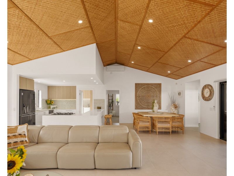 44 Attenborough Circuit, Redland Bay QLD 4165