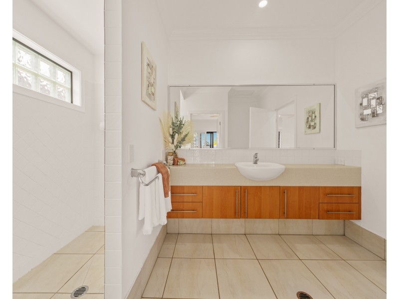 44 Attenborough Circuit, Redland Bay QLD 4165