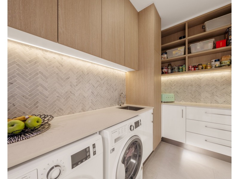 44 Attenborough Circuit, Redland Bay QLD 4165