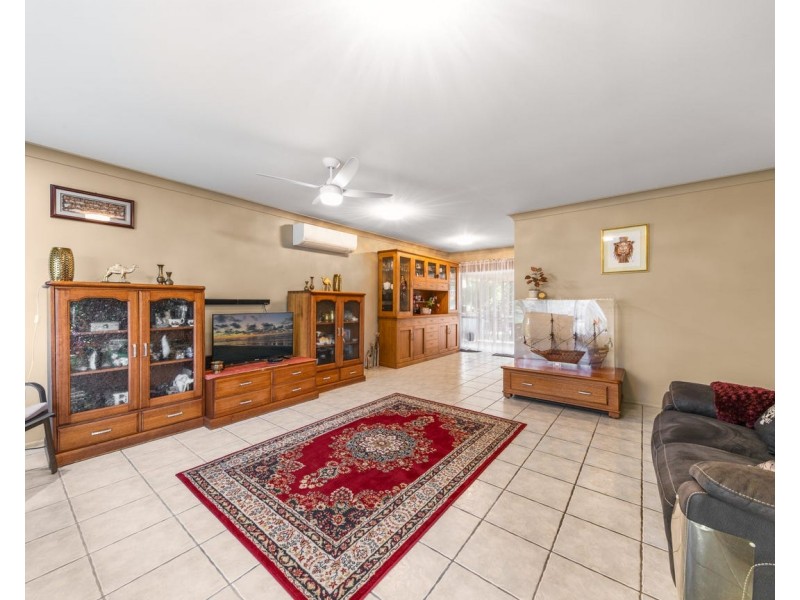 22 Arbour Way, Regents Park QLD 4118