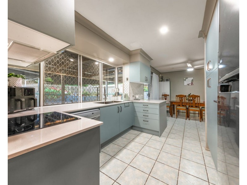 22 Arbour Way, Regents Park QLD 4118