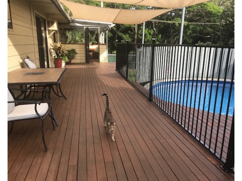 3-5 Eprapah Street, Coochiemudlo Island QLD 4184