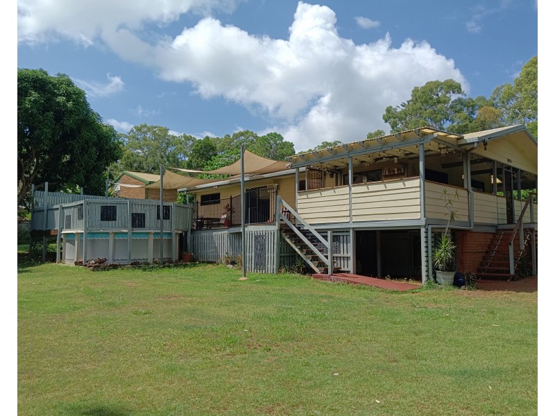 3-5 Eprapah Street, Coochiemudlo Island QLD 4184