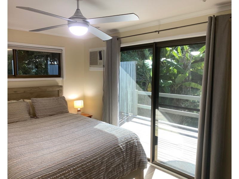3-5 Eprapah Street, Coochiemudlo Island QLD 4184