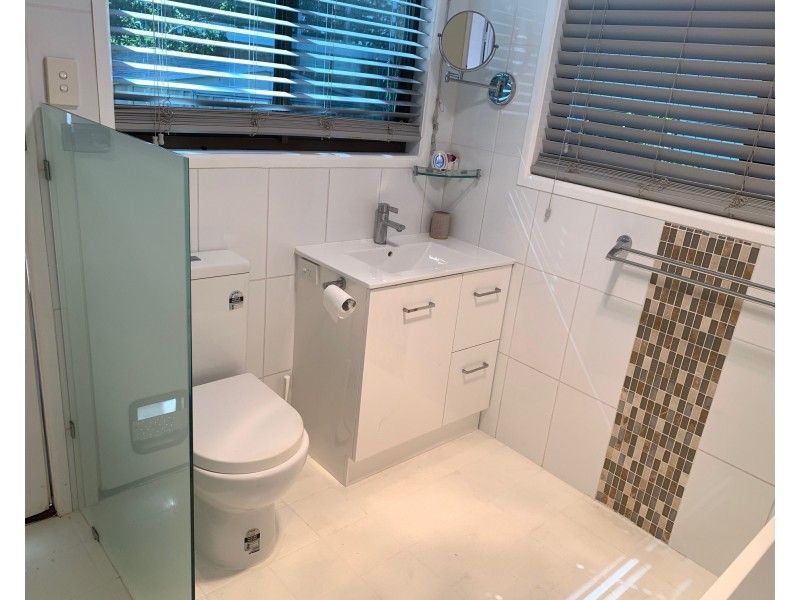 3-5 Eprapah Street, Coochiemudlo Island QLD 4184