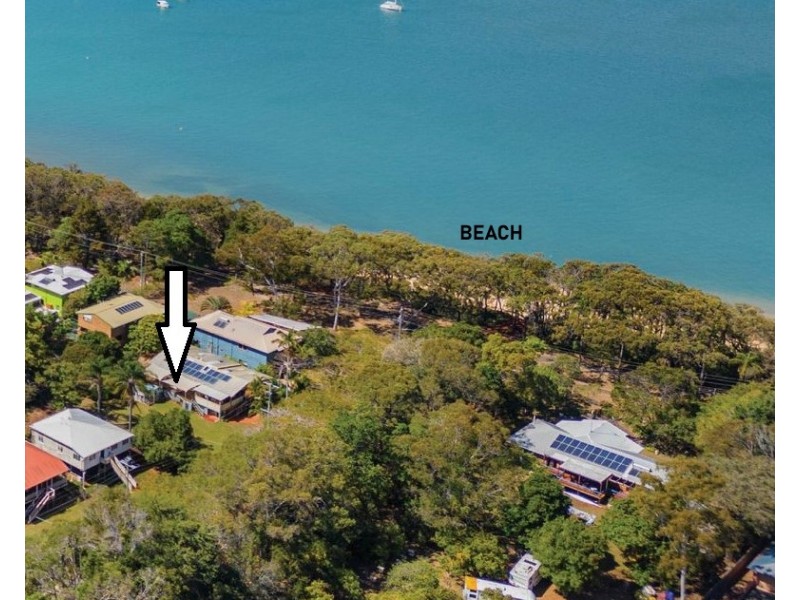 3-5 Eprapah Street, Coochiemudlo Island QLD 4184
