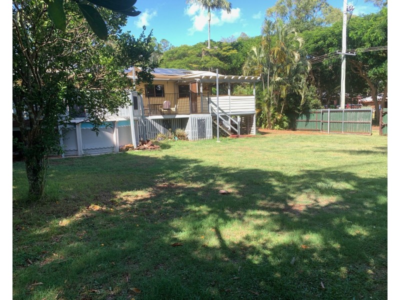 3-5 Eprapah Street, Coochiemudlo Island QLD 4184
