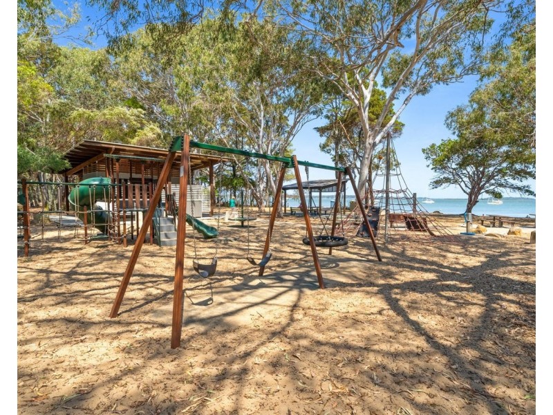 3 Carefree Street, Coochiemudlo Island QLD 4184