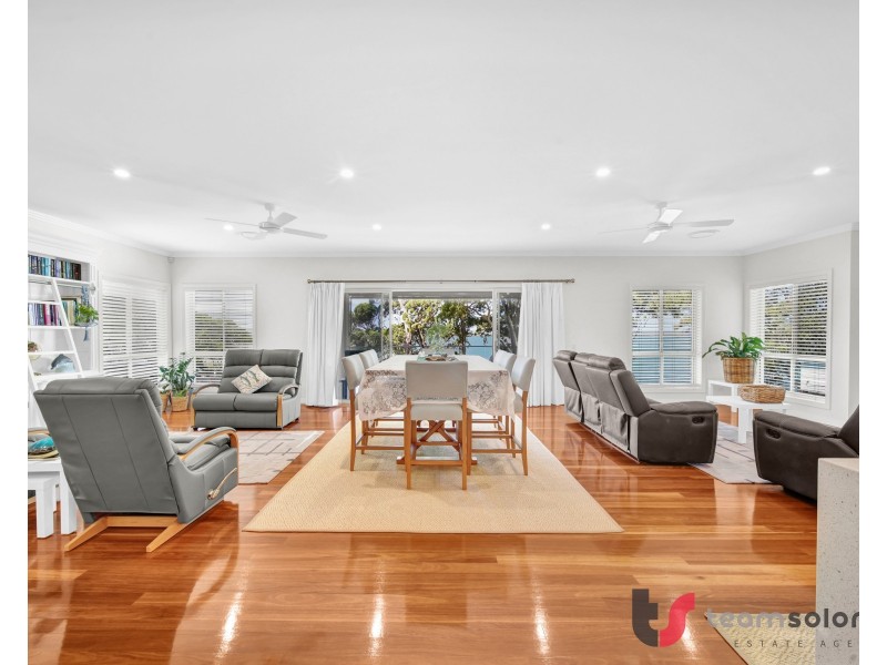 21 Gray Street, Redland Bay QLD 4165