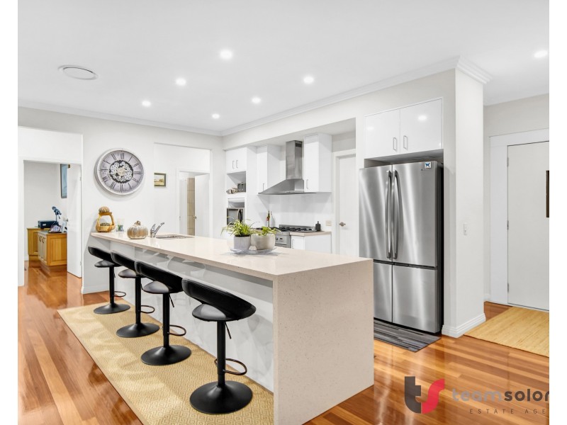 21 Gray Street, Redland Bay QLD 4165