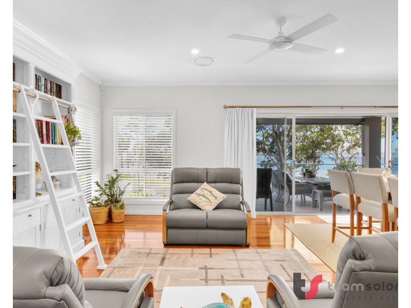 21 Gray Street, Redland Bay QLD 4165