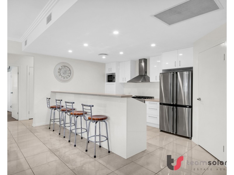 21 Gray Street, Redland Bay QLD 4165