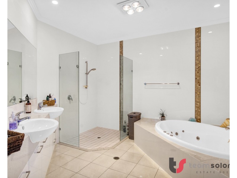 21 Gray Street, Redland Bay QLD 4165