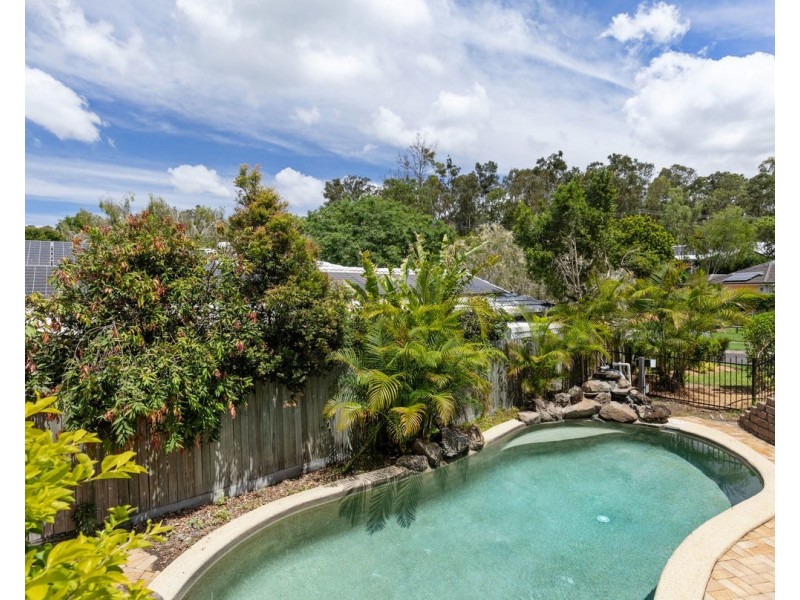 75 McConnell Crescent, Brookfield QLD 4069