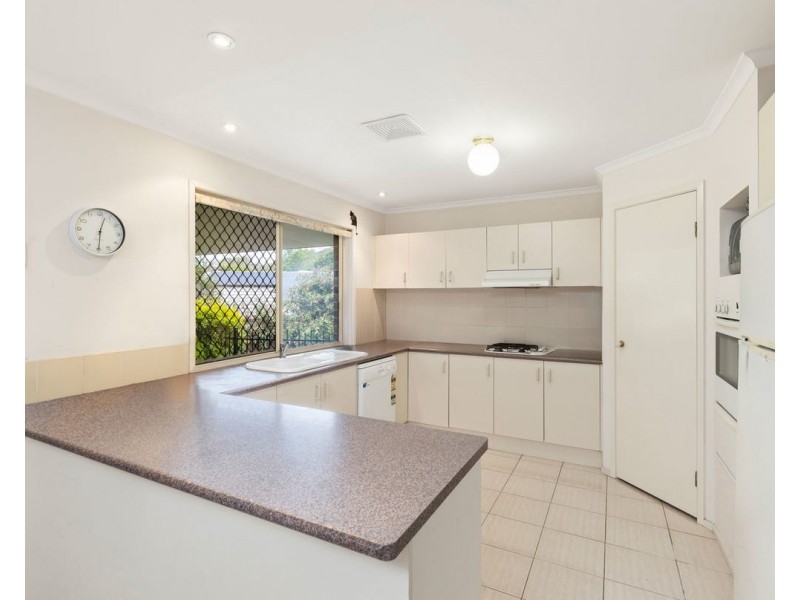 75 McConnell Crescent, Brookfield QLD 4069