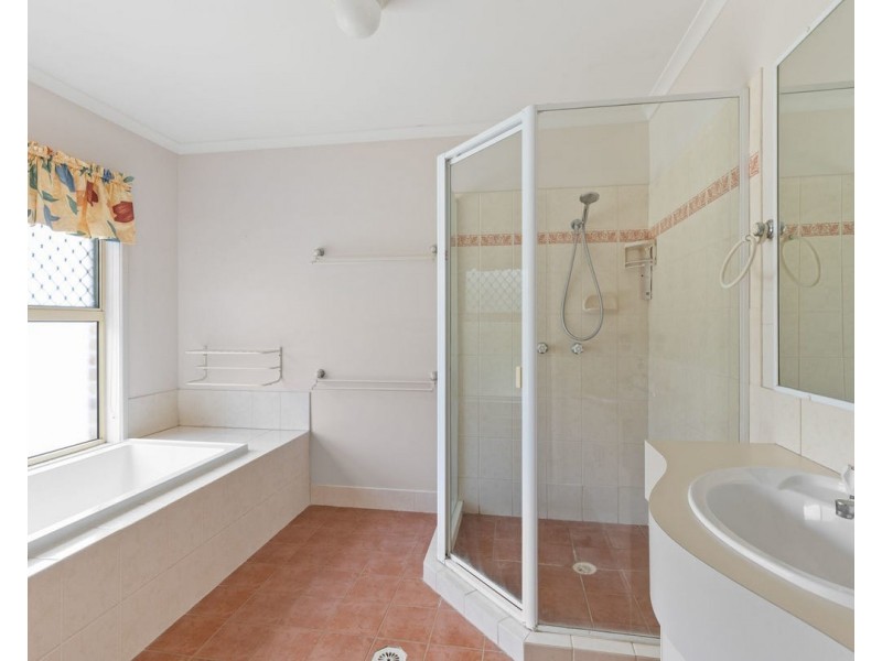 75 McConnell Crescent, Brookfield QLD 4069