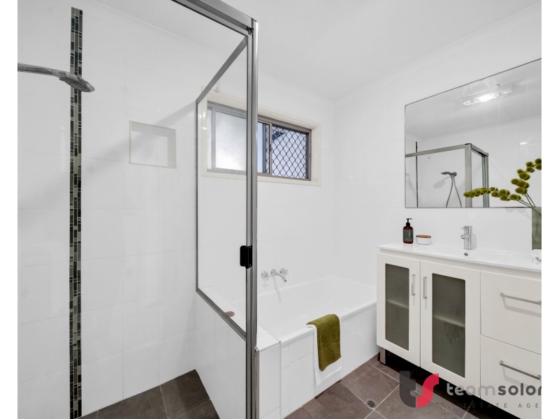 12 Rosella Street, Wellington Point QLD 4160