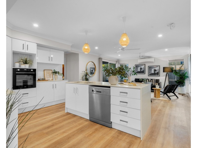 104a Benfer Road, Victoria Point QLD 4165