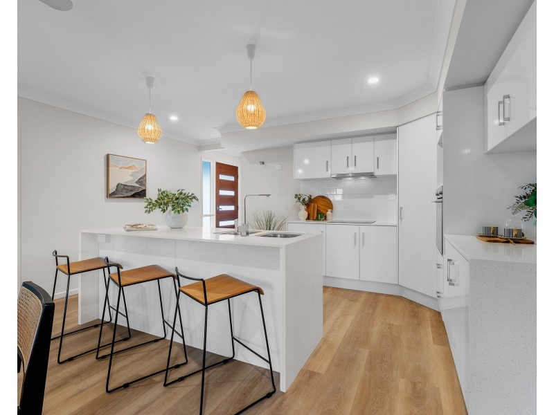 104a Benfer Road, Victoria Point QLD 4165