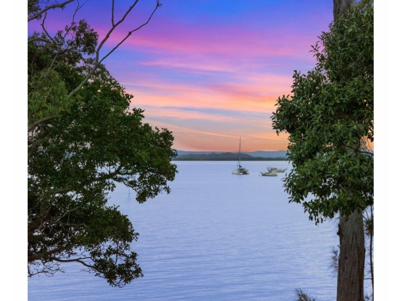 333 Esplanade, Redland Bay QLD 4165