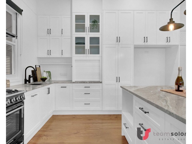 49 Waterloo Esplanade, Wynnum QLD 4178