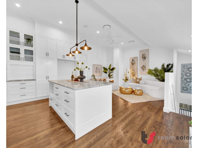 49 Waterloo Esplanade, Wynnum QLD 4178