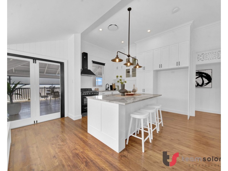 49 Waterloo Esplanade, Wynnum QLD 4178
