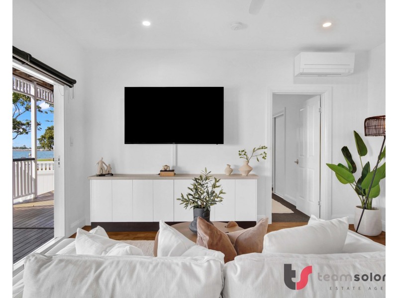 49 Waterloo Esplanade, Wynnum QLD 4178