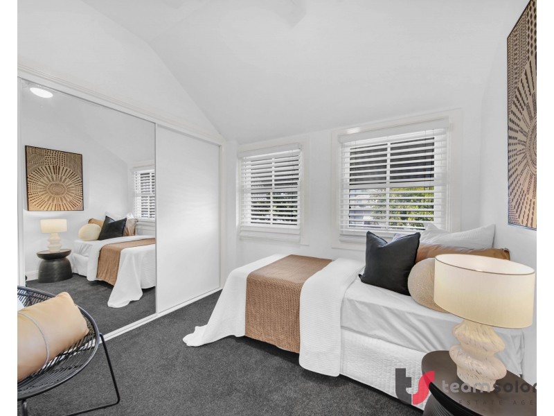 49 Waterloo Esplanade, Wynnum QLD 4178