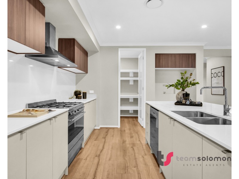19 Shoreline Avenue, Redland Bay QLD 4165