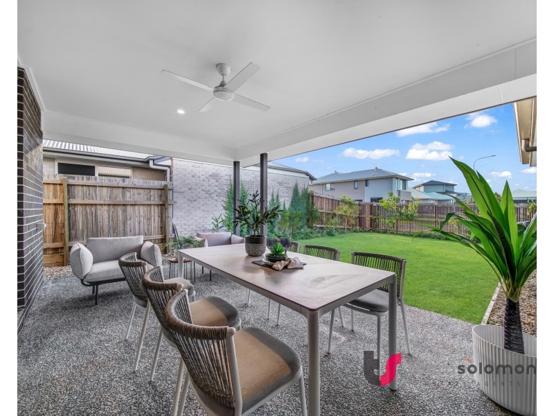 19 Shoreline Avenue, Redland Bay QLD 4165
