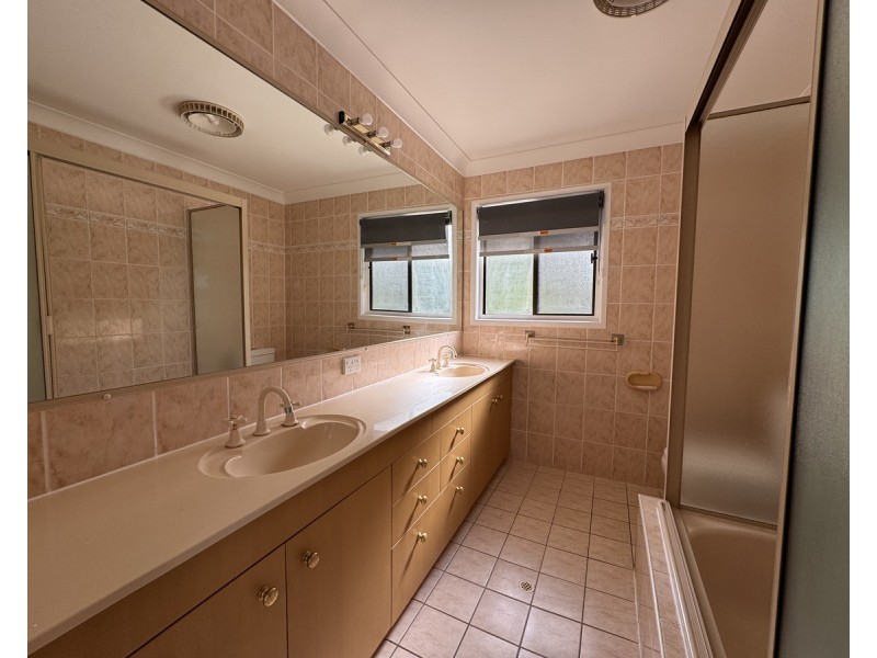 333 Bloomfield Street, Cleveland QLD 4163