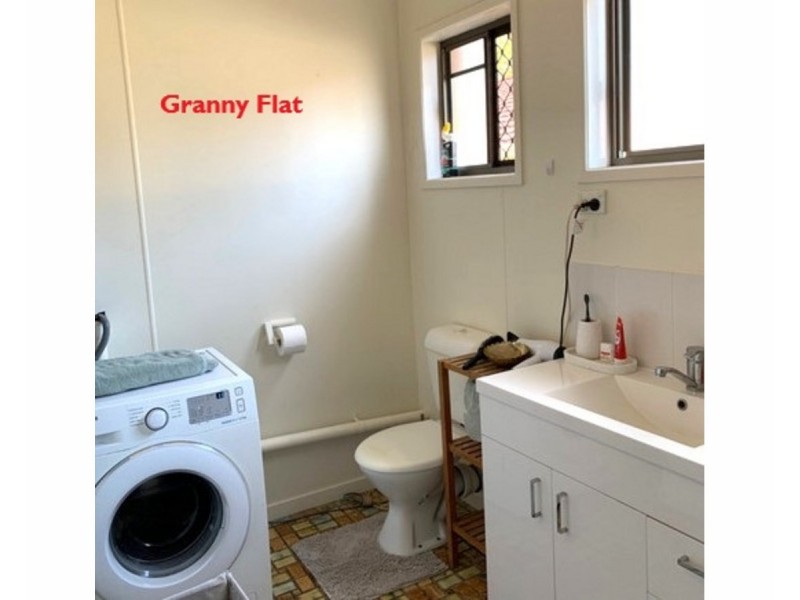 4a and 4b Tanderra Street, Cleveland QLD 4163