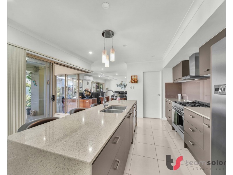 13 Maree Place, Redland Bay QLD 4165