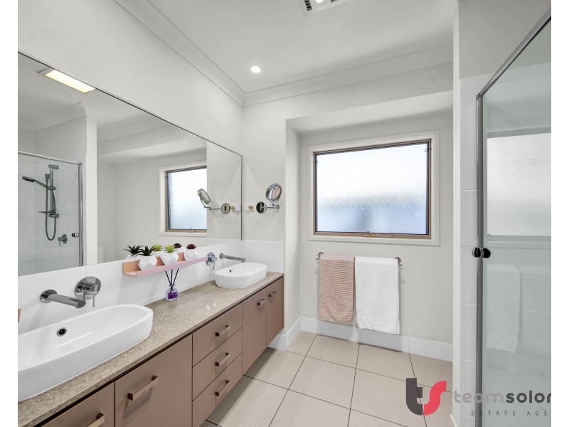 13 Maree Place, Redland Bay QLD 4165
