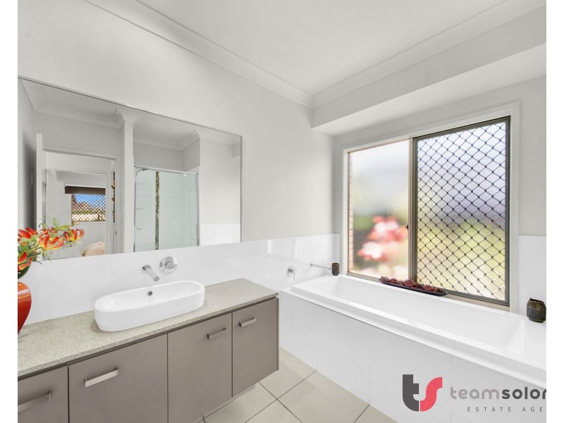 13 Maree Place, Redland Bay QLD 4165