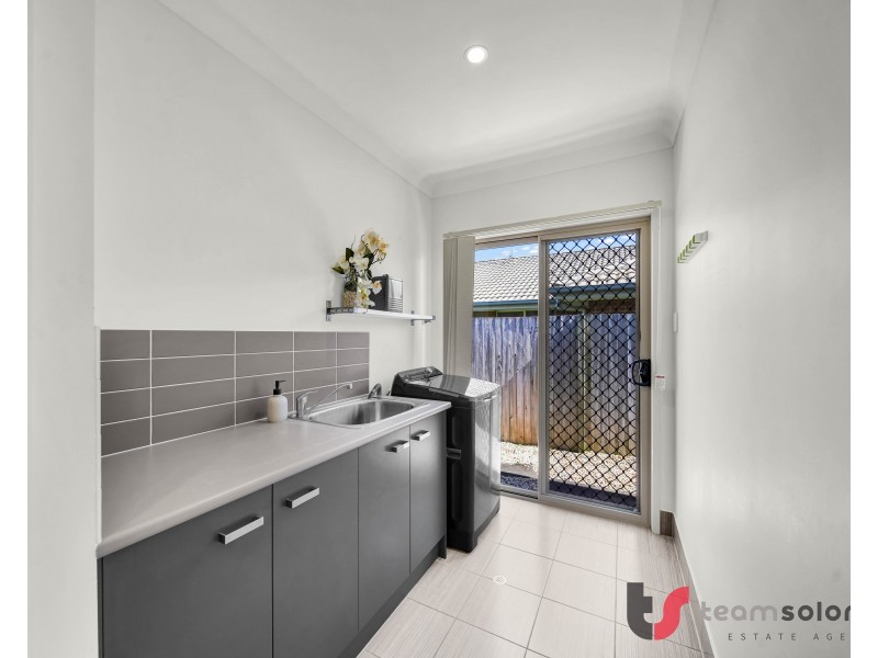 13 Maree Place, Redland Bay QLD 4165