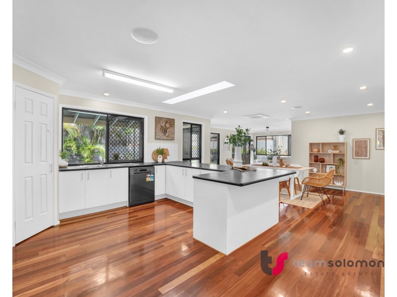 3 Hilary Avenue, Redland Bay QLD 4165