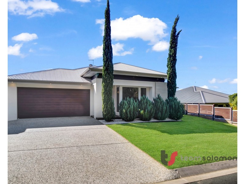 13 Bridgewater Crs, Redland Bay QLD 4165