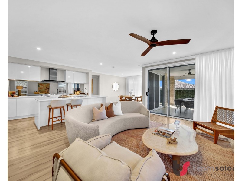 13 Bridgewater Crs, Redland Bay QLD 4165