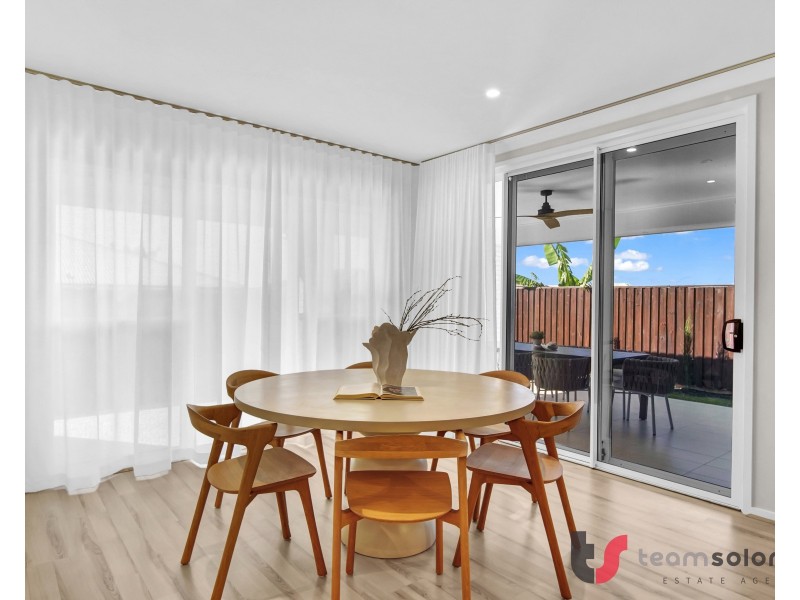 13 Bridgewater Crs, Redland Bay QLD 4165