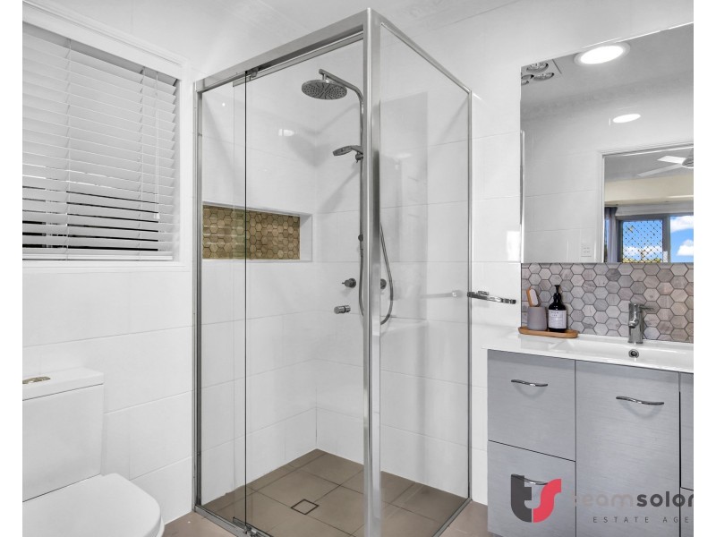 59 Bunker Road, Victoria Point QLD 4165