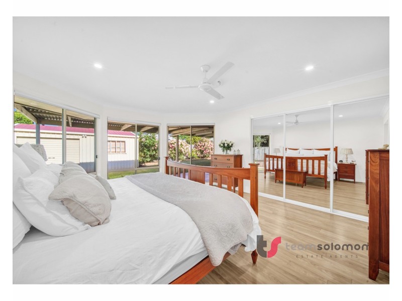 4 Highland Street, Redland Bay QLD 4165