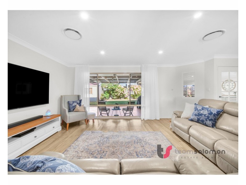 4 Highland Street, Redland Bay QLD 4165