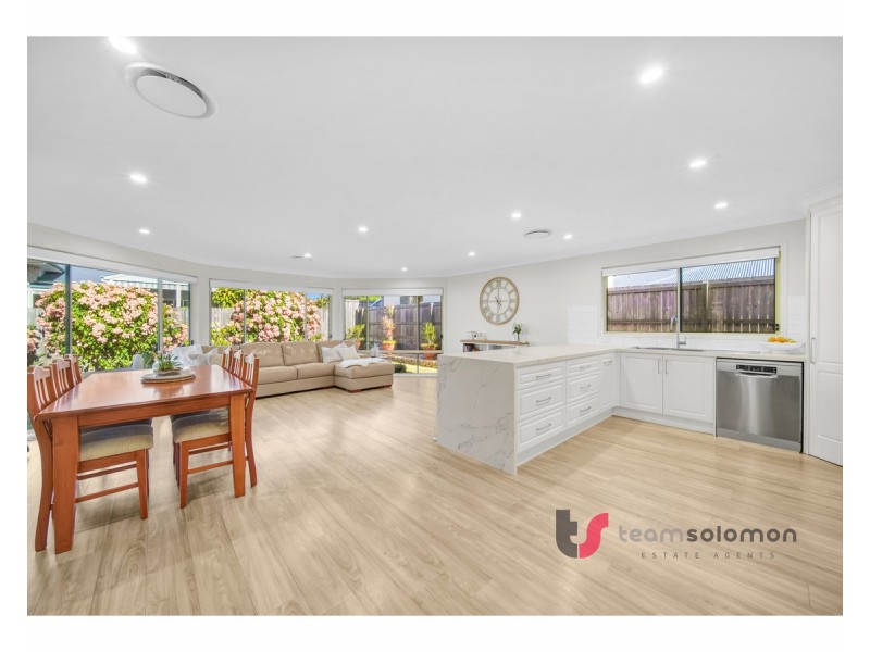 4 Highland Street, Redland Bay QLD 4165