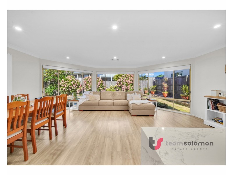 4 Highland Street, Redland Bay QLD 4165
