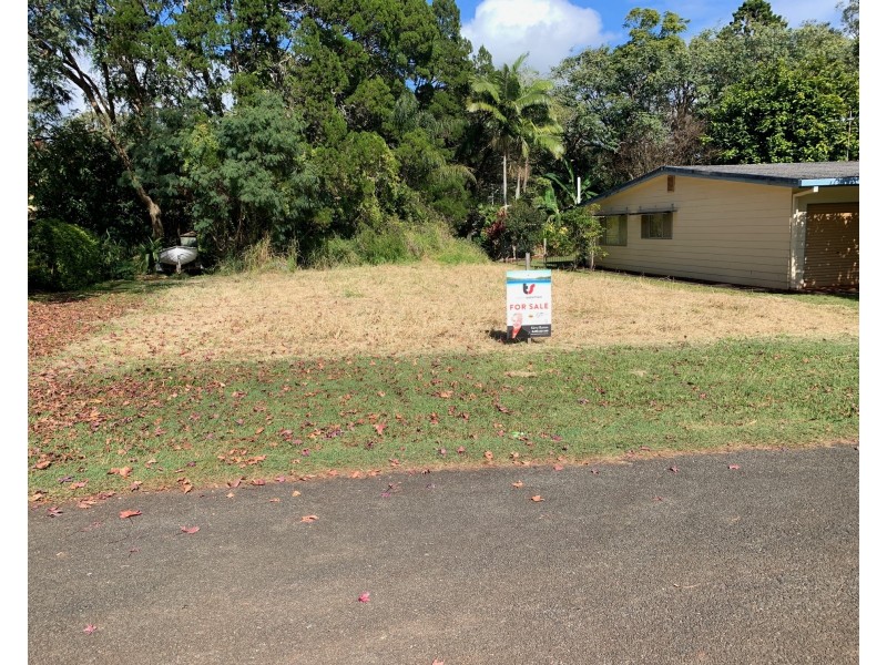6 Aminya Street, Coochiemudlo Island QLD 4184