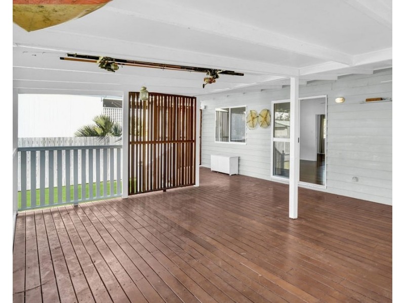 39 Phillips Street, Coochiemudlo Island QLD 4184